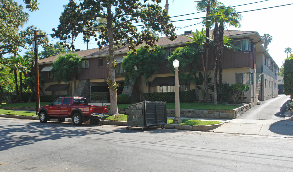 460 Madison Ave in Pasadena, CA - Building Photo