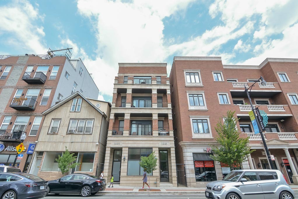 1448 W Fullerton Ave, Unit J03P in Chicago, IL - Building Photo