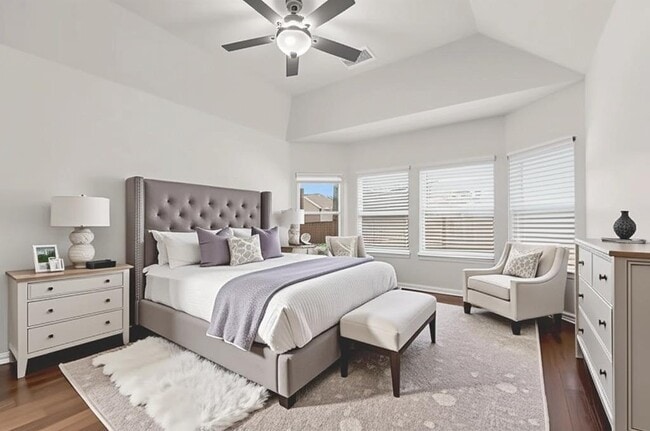 property at 913 Main St