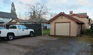 308 NW Kings Blvd in Corvallis, OR - Building Photo - Building Photo