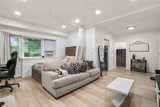 140 N Broadway in Irvington, NY - Building Photo - Building Photo