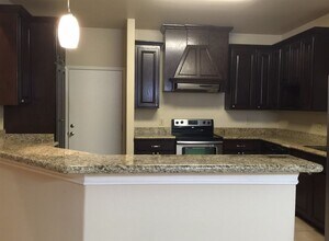 608 Waxwing Cedar Drive in Laredo, TX - Building Photo - Building Photo