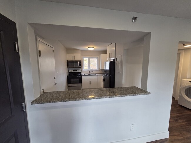 85 Evans Ave in Halifax, NS - Building Photo - Building Photo