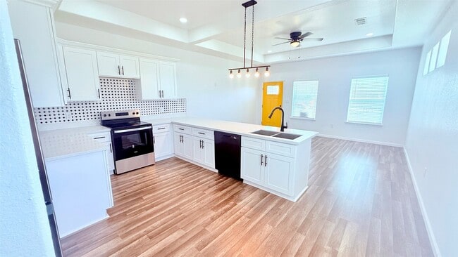 property at 7014-5914 02