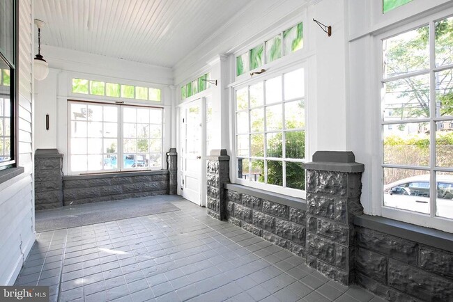 208 S Atlantic Ave in Haddonfield, NJ - Building Photo - Building Photo