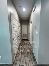 1327 W Garfield Ave in Alton, TX - Building Photo - Building Photo