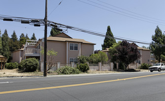 Colonial Village Apartments