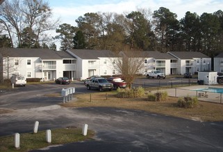 Huntington Place Apartments in Florence, SC - Building Photo - Building Photo