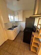 904 N Normandie Ave, Unit 904 in Los Angeles, CA - Building Photo - Building Photo