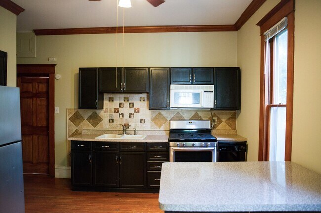 3021 Knox Ave S in Minneapolis, MN - Building Photo - Building Photo