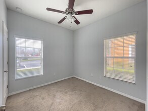 4140 Shade Tree Ln in Lakeland, FL - Building Photo - Building Photo