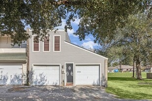 2223 Par Ln in Richmond, TX - Building Photo