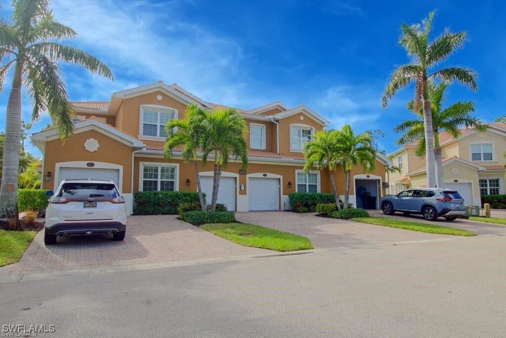 18324 Creekside Preserve Loop in Ft. Myers, FL - Building Photo