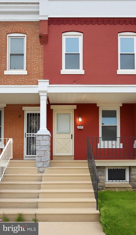 property at 155 N Hobart St