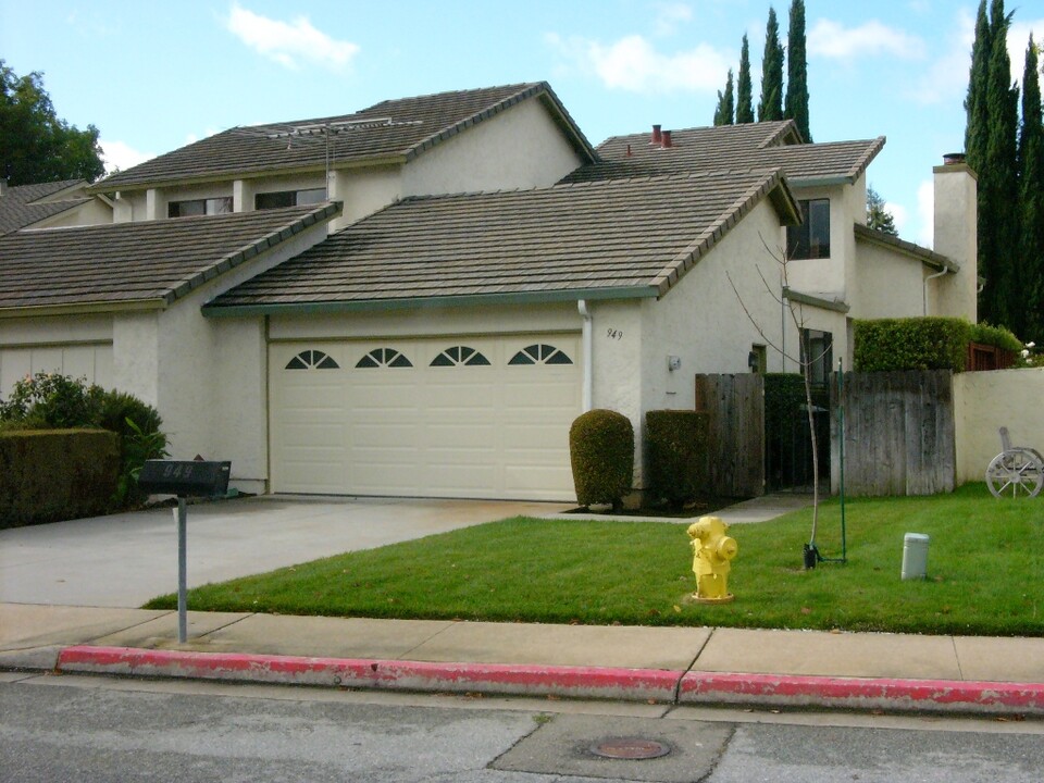 949 Courtland Ct in Milpitas, CA - Building Photo