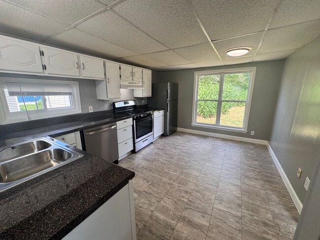 1717 12th St in Charleston, IL - Building Photo - Building Photo