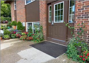 Belmont Apartments in Iowa City, IA - Building Photo - Interior Photo