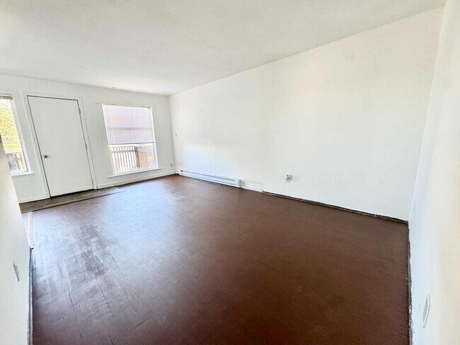 Apline B Apartments in Seattle, WA - Building Photo - Building Photo
