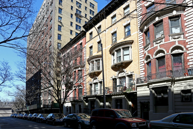 321 W 100th St in New York, NY - Foto de edificio - Building Photo