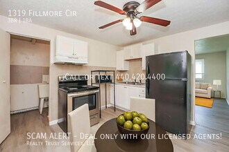 1319 Fillmore Cir in Lorain, OH - Foto de edificio - Building Photo