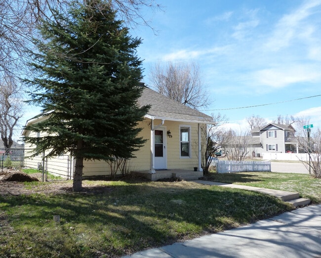 Cozy Cottage Close to Windsor Lake! in Windsor, CO - Building Photo - Building Photo