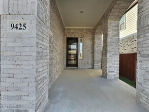 9425 Mattock in San Antonio, TX - Building Photo - Building Photo