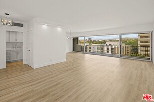 10450 Wilshire Blvd in Los Angeles, CA - Building Photo