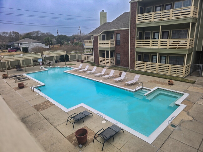 500 Ferry Rd in Galveston, TX - Building Photo - Building Photo