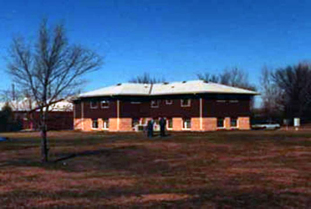 713 E Williams in Oneill, NE - Foto de edificio