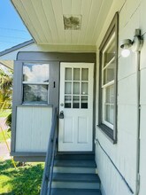 330 21st St N in St. Petersburg, FL - Foto de edificio - Building Photo