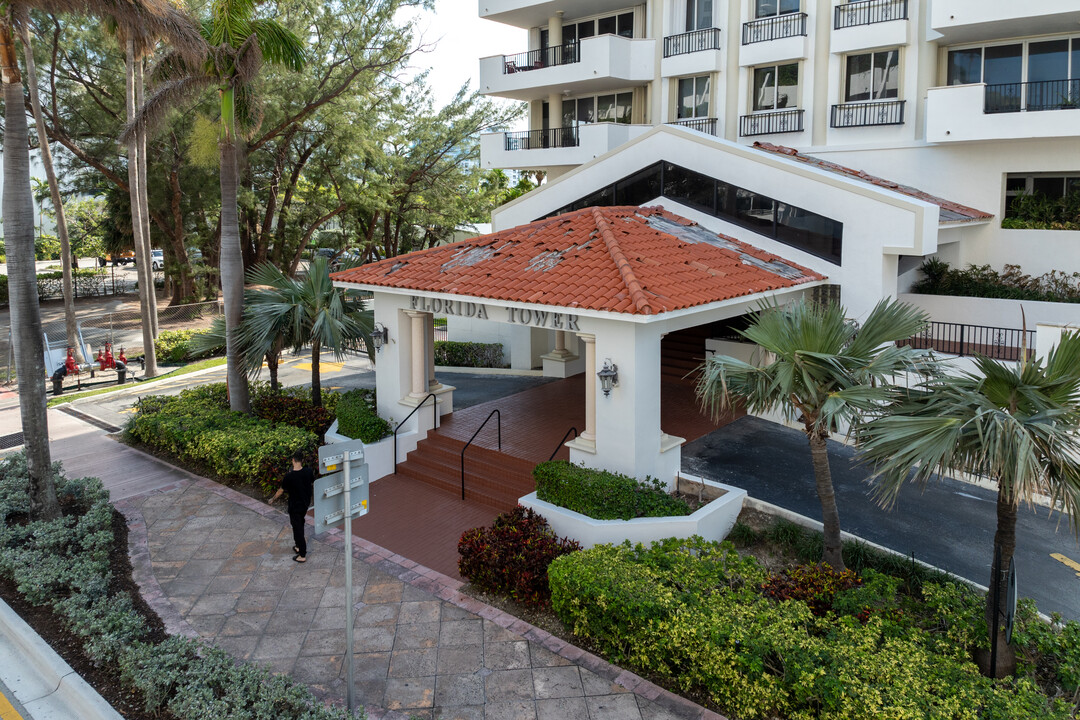 Florida Tower in Miami Beach, FL - Building Photo