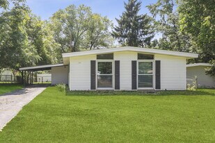 790 Pebble Ln in Florissant, MO - Building Photo