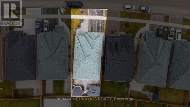 112 Longboat Run in Brantford, ON - Building Photo - Building Photo