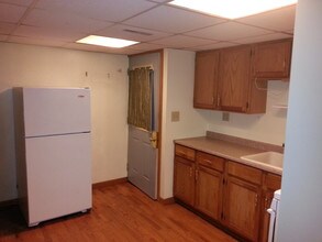 421 E Lake St, Unit Gardn in Woodstock, IL - Building Photo - Building Photo