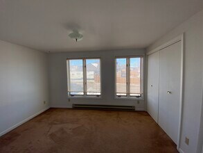 811 E Murray St in Rawlins, WY - Building Photo - Building Photo