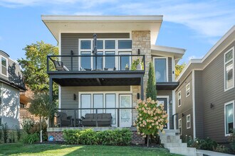 Kenwood 1 in Kansas City, MO - Foto de edificio - Building Photo