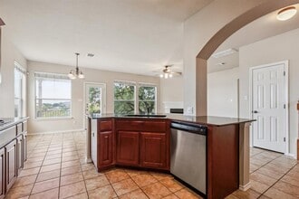 88 White Magnolia Cir in Lakeway, TX - Building Photo - Building Photo