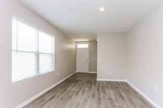 12018 Suburban Sunrise St in Riverview, FL - Building Photo - Building Photo