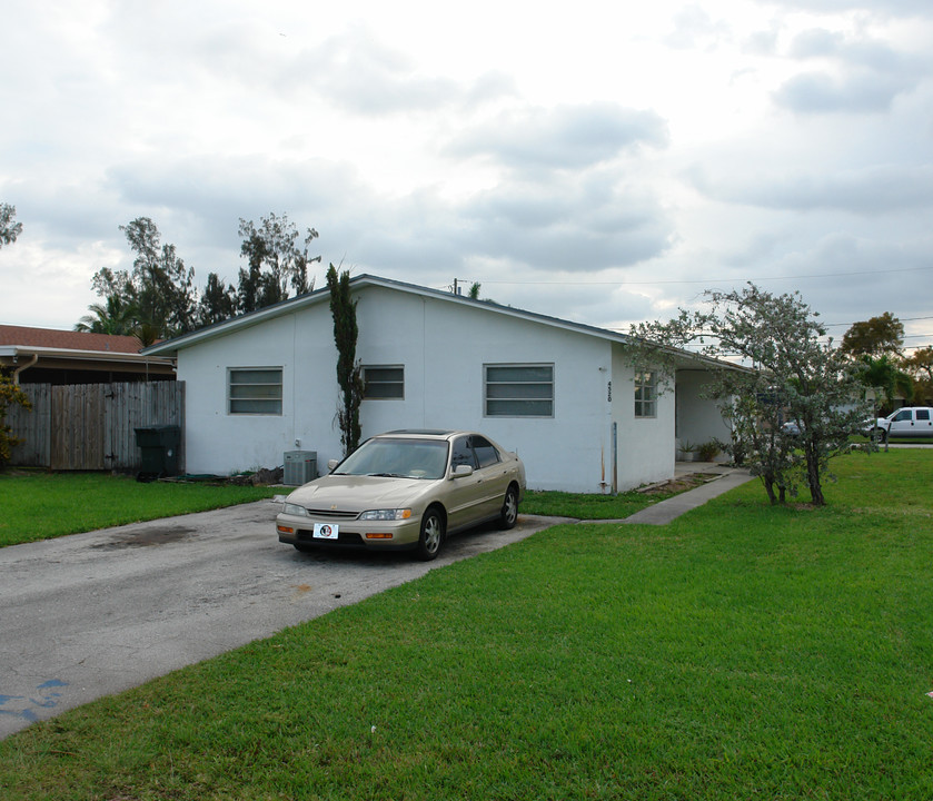 4520-4530 SW 43rd Ter in Fort Lauderdale, FL - Building Photo