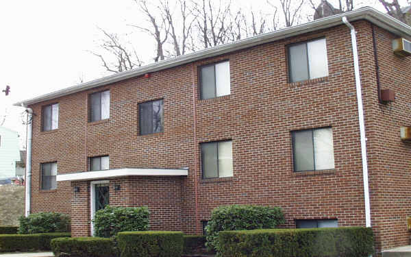 51 Lynde St in Melrose, MA - Building Photo