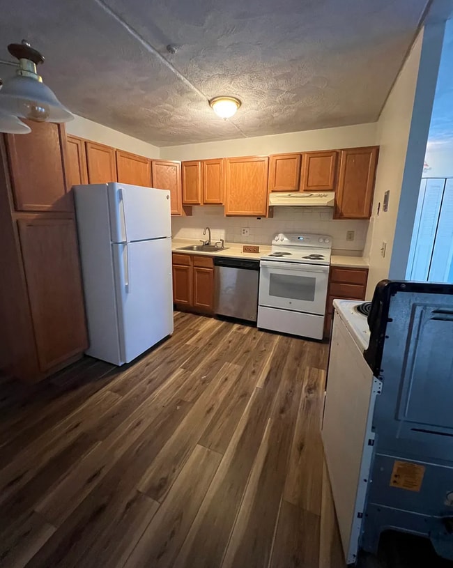 173 Adams Ave in Newton, MA - Foto de edificio - Building Photo