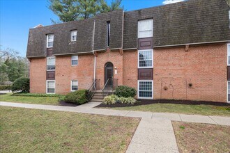 4000 Gypsy Ln in Philadelphia, PA - Building Photo - Building Photo