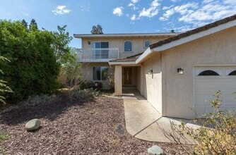 6816 Appomattox Way in Carmichael, CA - Building Photo - Building Photo