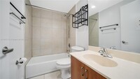 7501 E Treasure Dr, Unit 6N in North Bay Village, FL - Building Photo - Building Photo