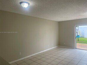 854 NW 208th Dr in Pembroke Pines, FL - Building Photo - Building Photo
