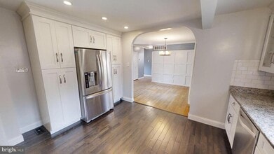 1122 Court Revere in Odenton, MD - Foto de edificio - Building Photo