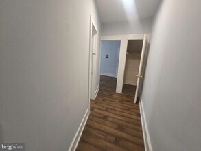 241-43 W Queen Ln-Unit -1R in Philadelphia, PA - Building Photo - Building Photo