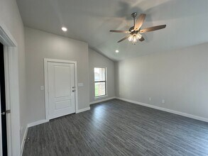 7019 9th St in Lubbock, TX - Building Photo - Building Photo