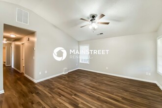 15 Ray St in Newnan, GA - Foto de edificio - Building Photo