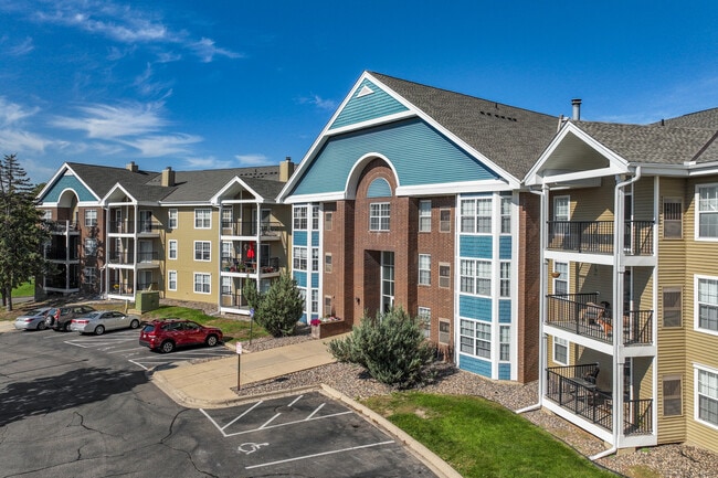 Meridian Pointe in Burnsville, MN - Building Photo - Building Photo